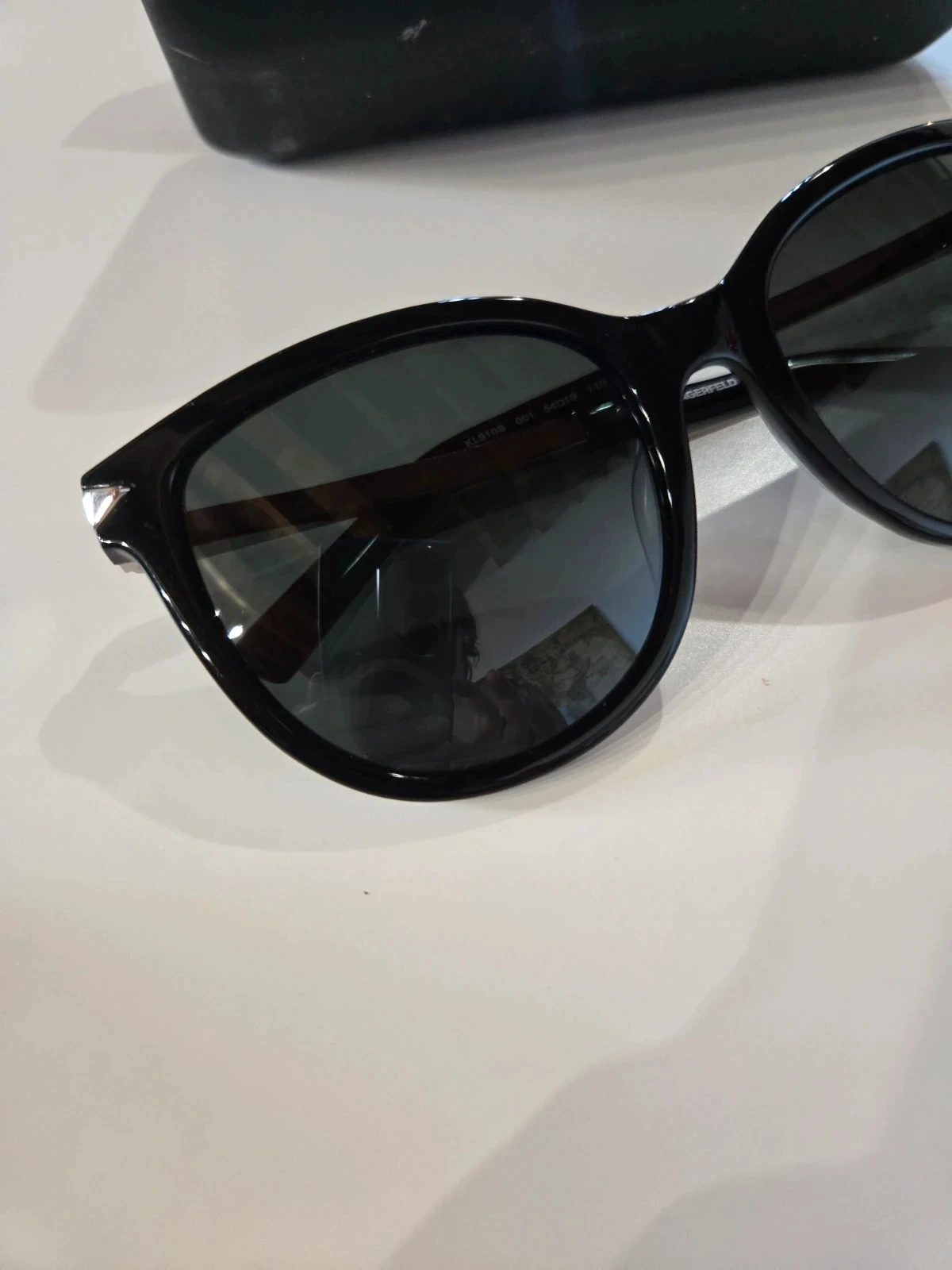 Zonnebril Karl Lagerfeld zwart retrostijl – photo 2
